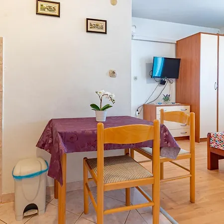 Apartament With A Parking Space Jelsa, Hvar - 134 Jelsa (Hvar)