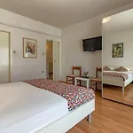 Appartement With Parking Space Jelsa, Hvar - 134 Jelsa (Hvar)
