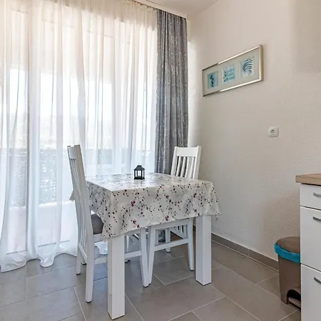 With Parking Space Jelsa, Hvar - 134 Apartamento Jelsa (Hvar)