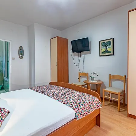 With Parking Space Jelsa, Hvar - 134 Apartamento
